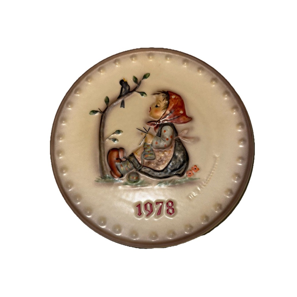 Vintage 8th Annual M.J. Hummel 1978 Annual 7.5 Inch‎ Decorative Plate Box